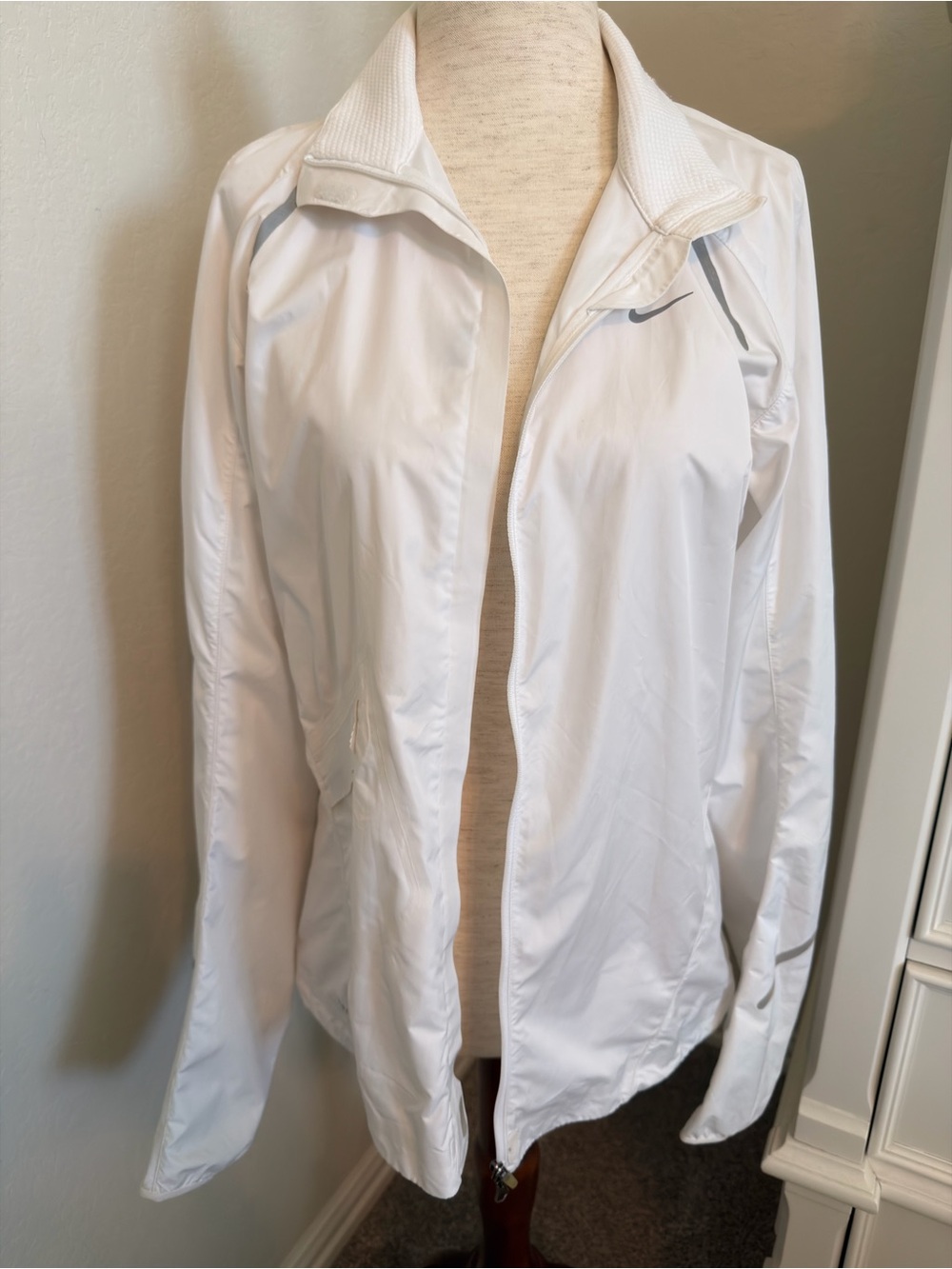 Nike Women’s White Lightweight Storm Fit Running Jacket